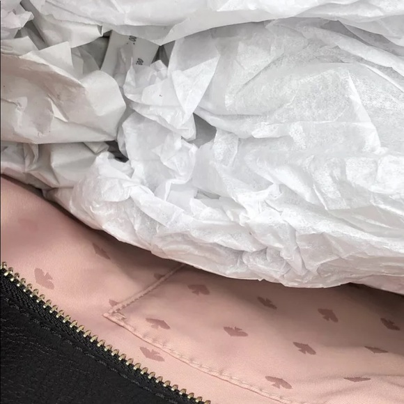 KATE SPADE BLACK LEATHER TOTE - Picture 5 of 6